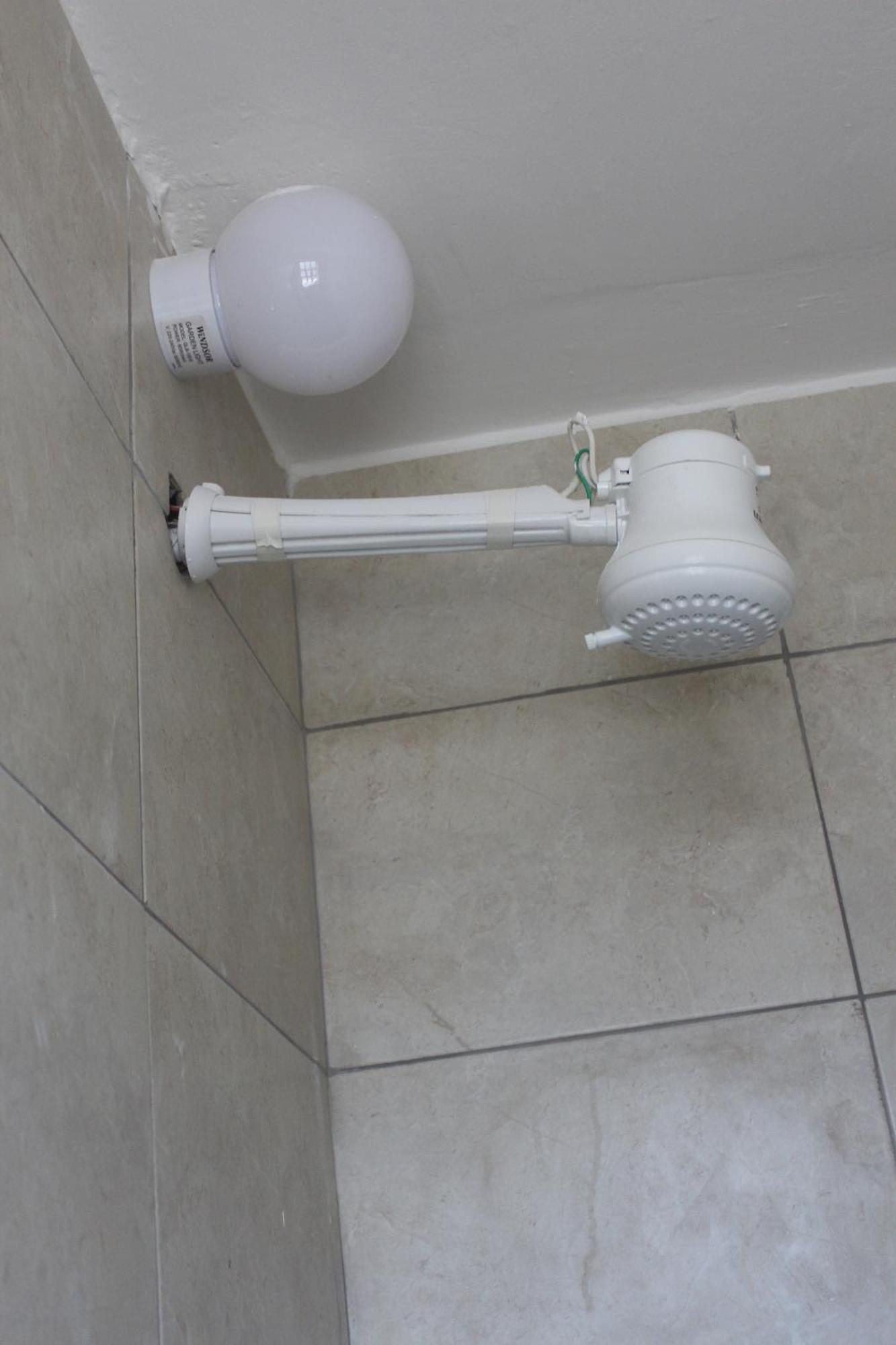 Eshborns House - Near Jomo Kenyatta International Airport And Sgr With Shuttle Services Syokimau Bagian luar foto